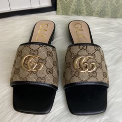 GUCCI Monogram Open Toe Casual Slippers