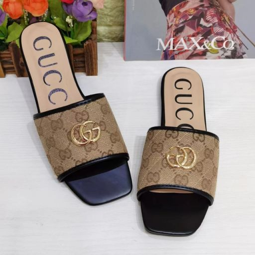 GUCCI Monogram Open Toe Casual Slippers