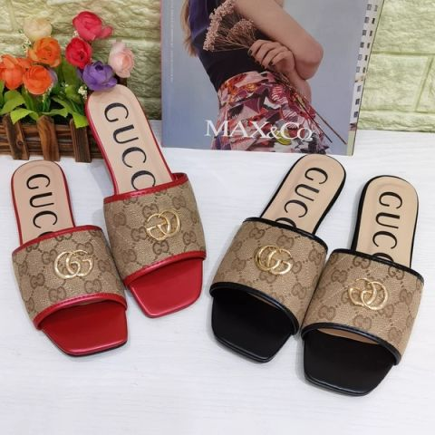 GUCCI Monogram Open Toe Casual Slippers